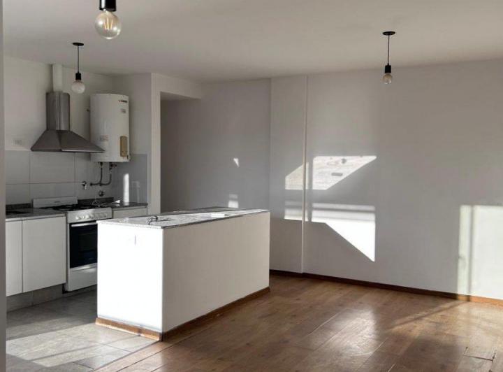 Departamento · 70m² · 5 Ambientes · 1 Cochera