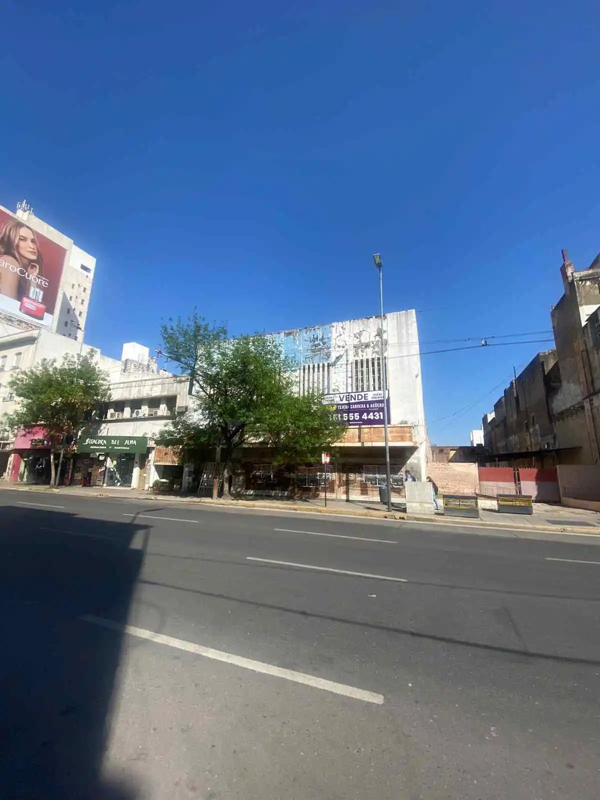 Terreno de 1.959 m en Microcentro con Doble Frente