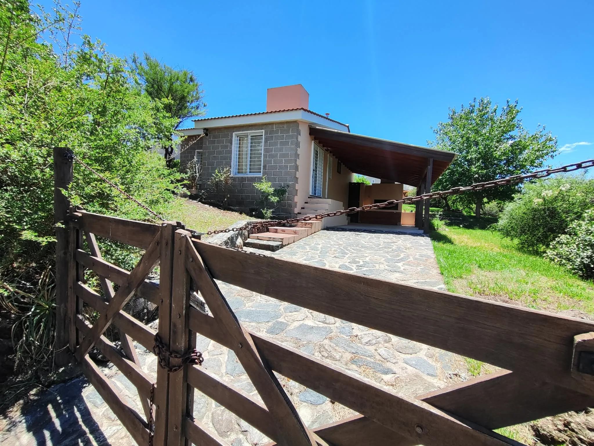 CASA EN VENTA EN BARRIO CERRADO "LOMAS DEL REY", MAYU SUMAJ, CORDOBA