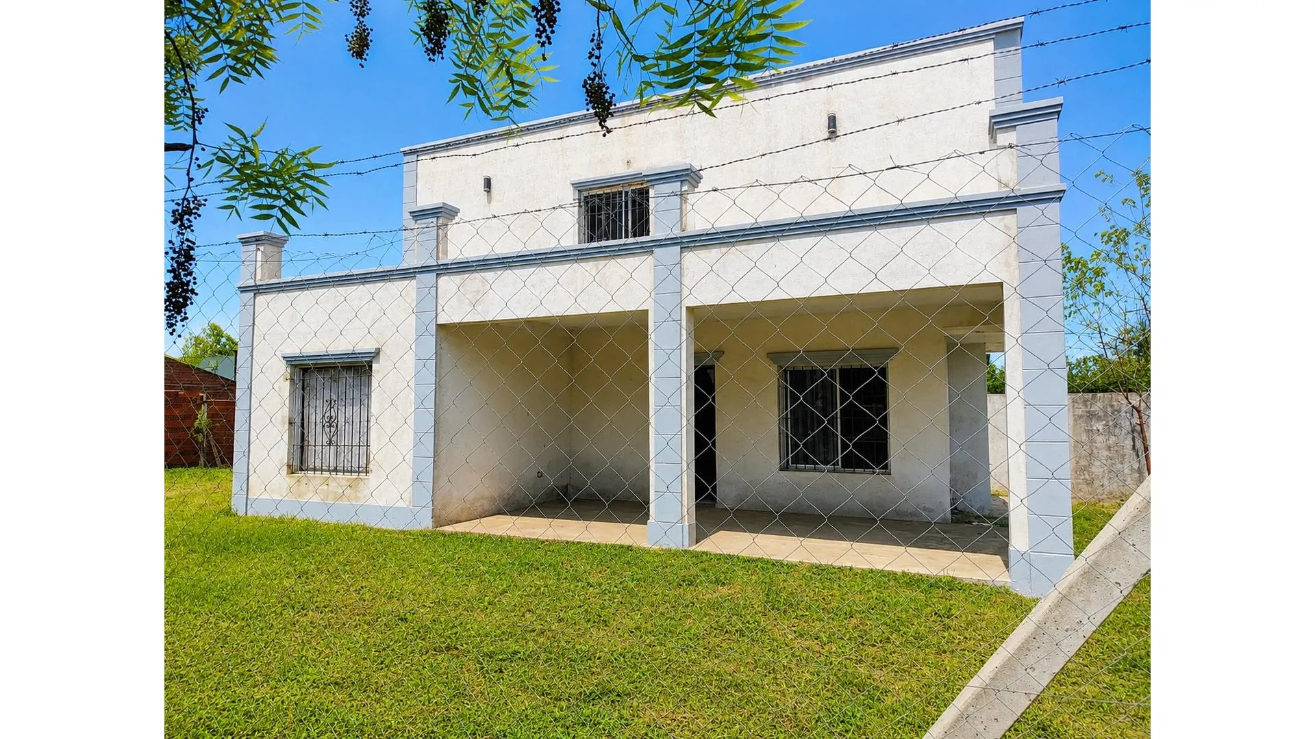 Gran Oportunidad | Casa de Dos Plantas para Finalizar