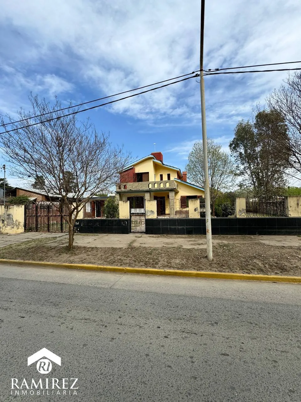HERMOSA CASA EN VENTA - SANTA ROSA DE CALAMUCHITA, VILLA SANTARELLI - CORDOBA (CA208)
