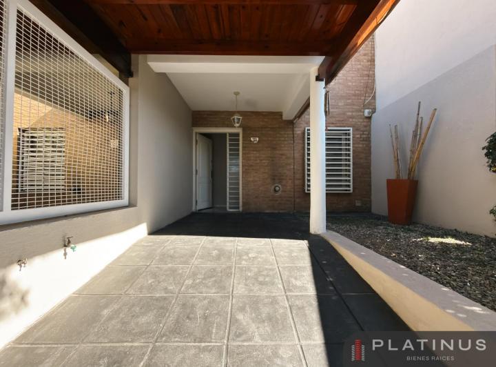 Casa · 105m² · 4 Ambientes · 1 Cochera