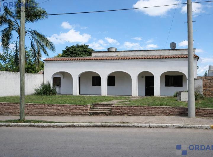 Casa · 335m² · 8 Ambientes