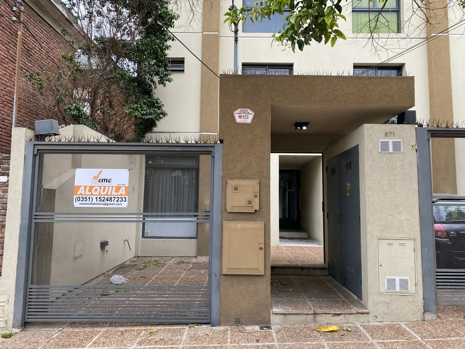 SE VENDE LOCAL COMERCIAL CON COCHERA EN BARRIO GENERAL PAZ