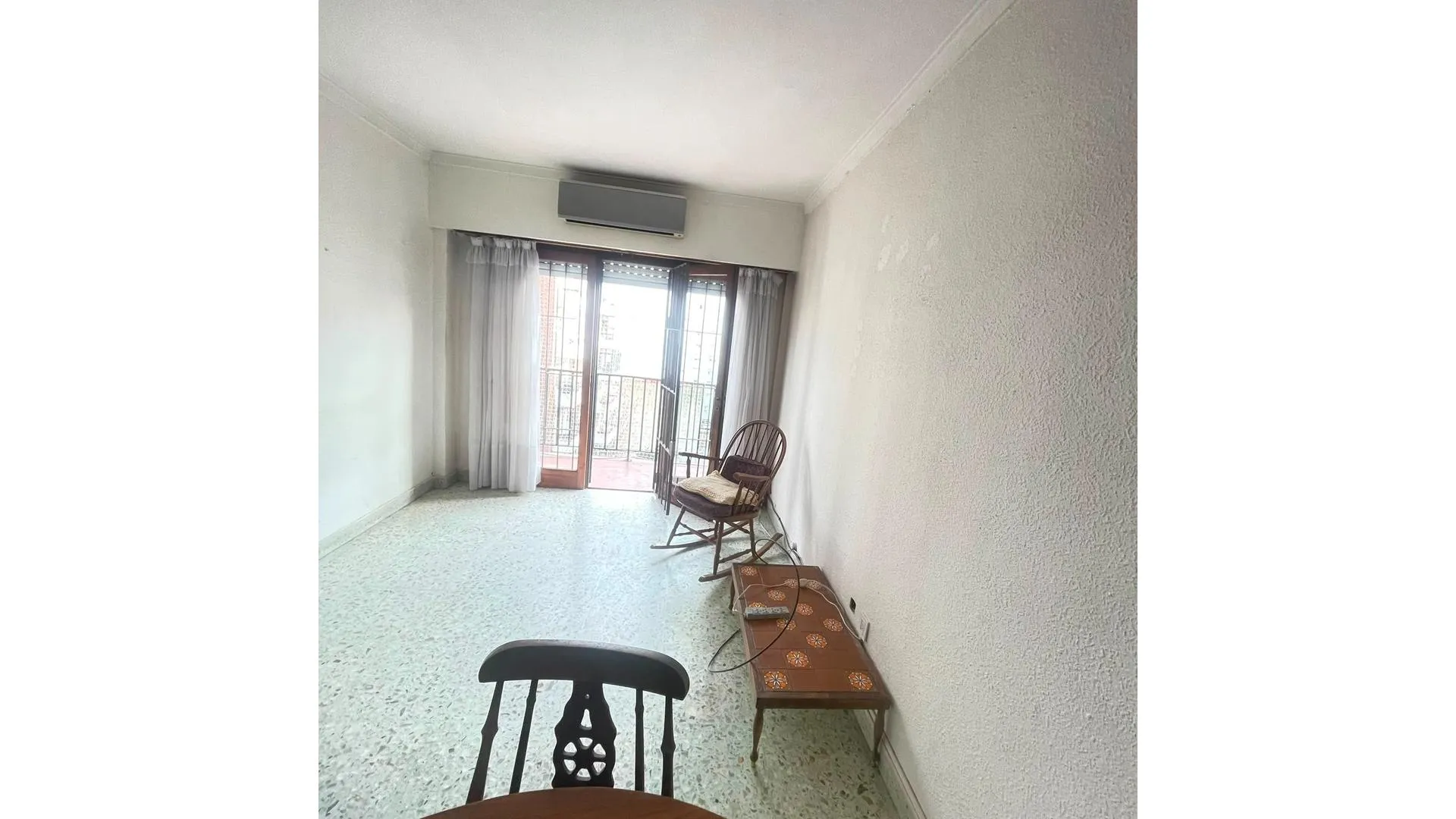 VENTA DEPTO 2 AMB CON BALCON A LA CALLE!