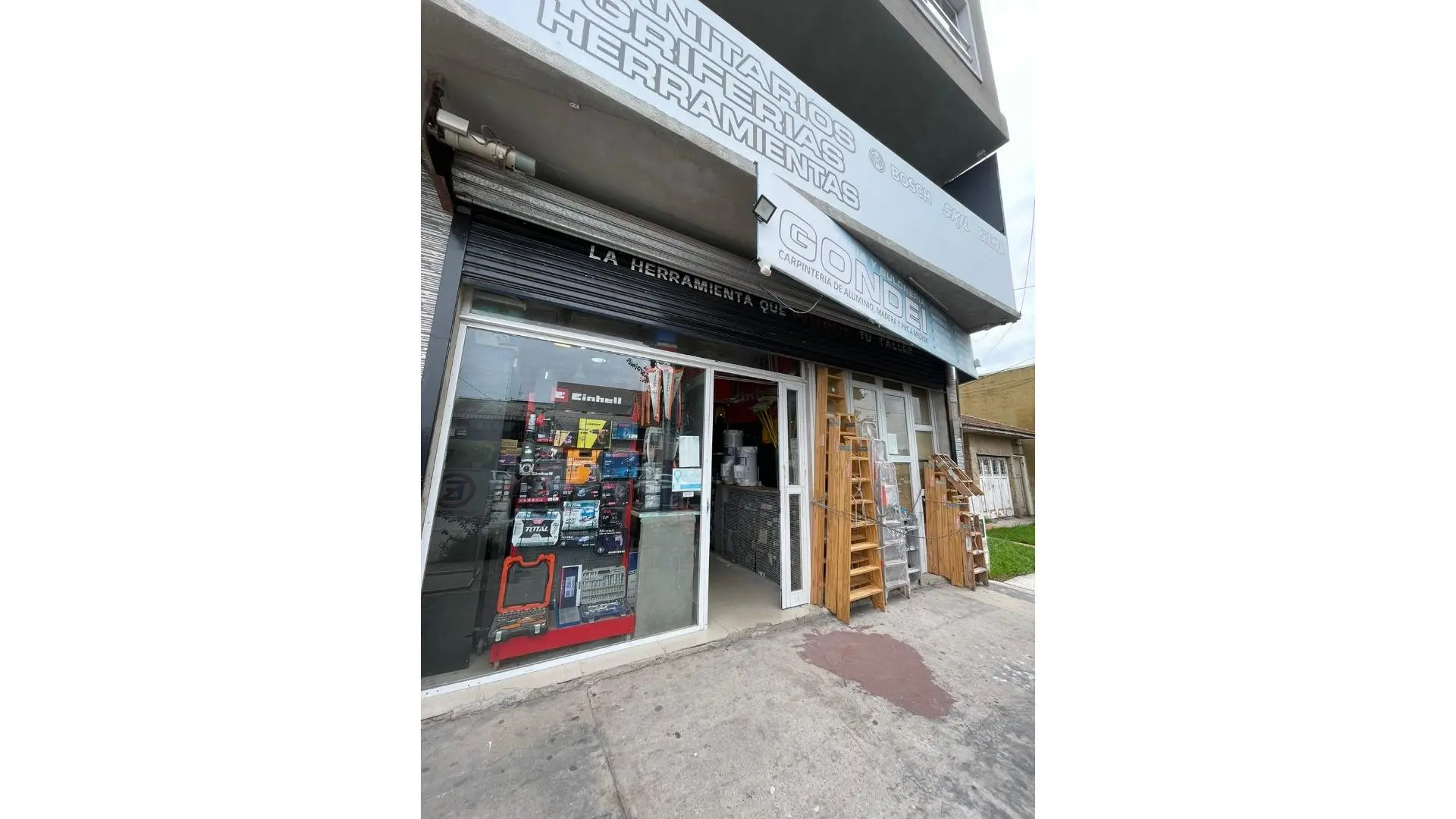 LOCAL y  FONDO DE COMERCIO FERRETERIA