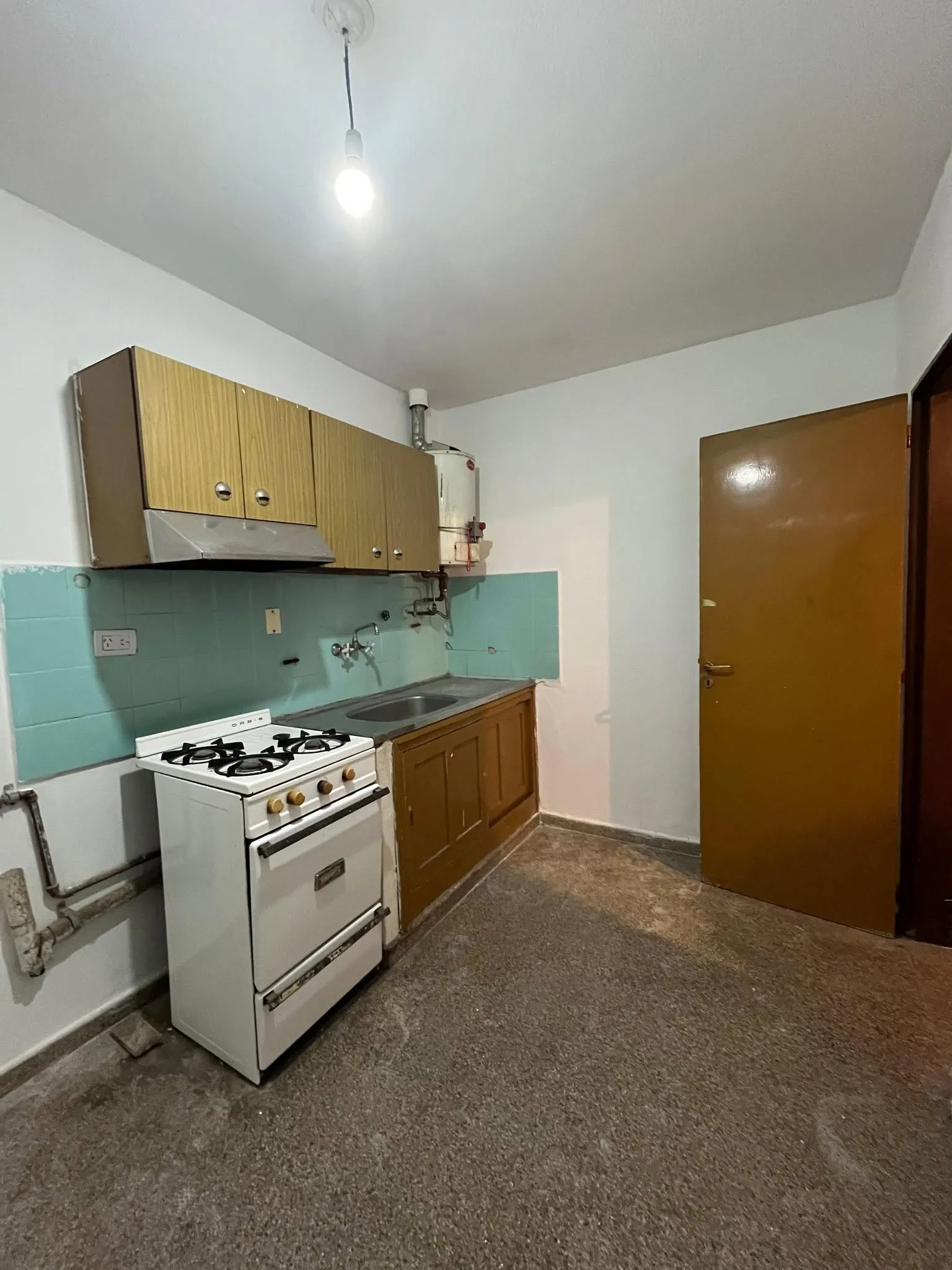 ALQUILO dpto 2 dorm c/terraza. Güemes.