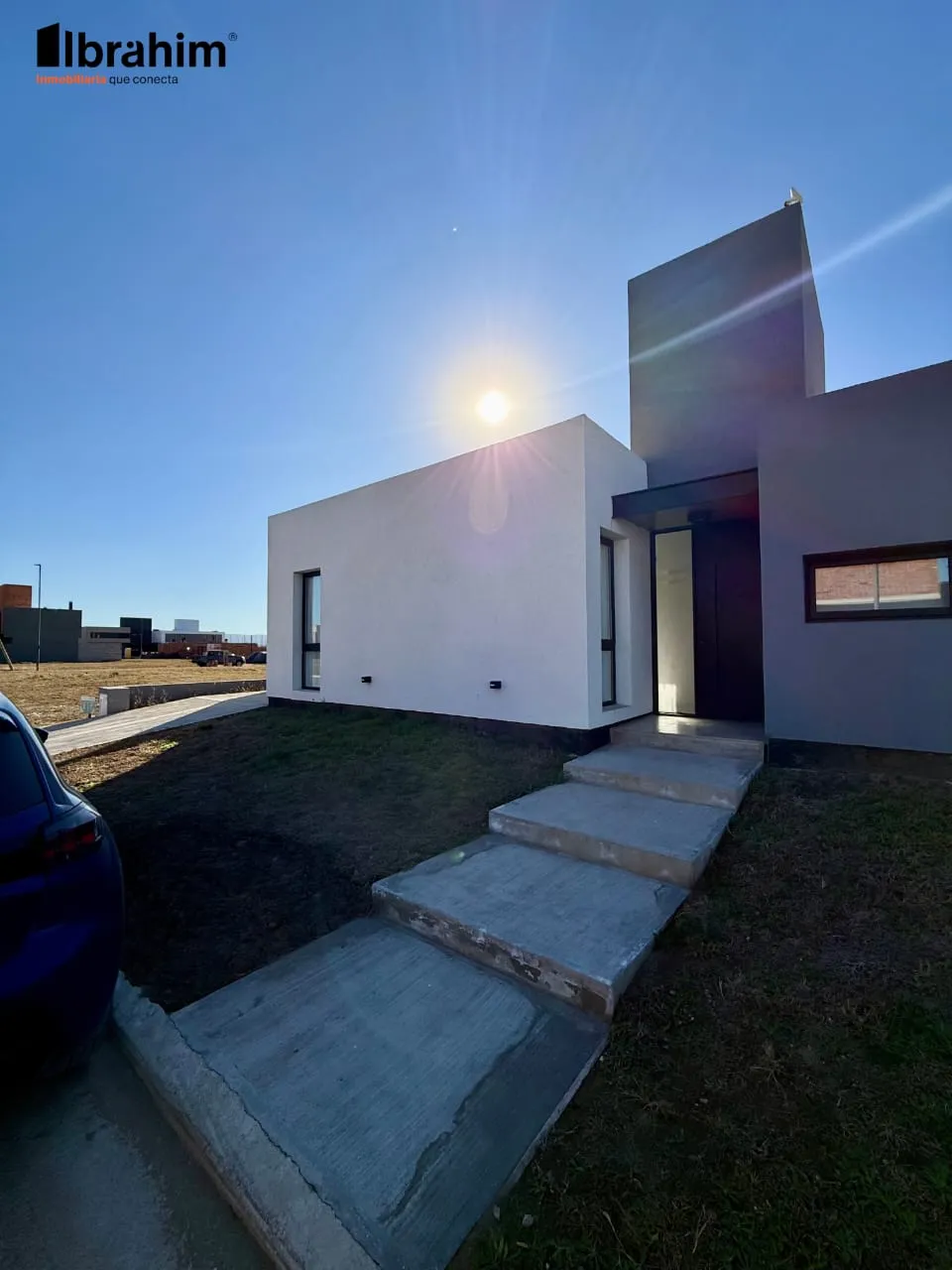CASA EN BRISAS DE MANANTIALES