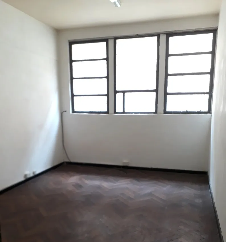 ALQUILO OFICINAS COMERCIALES $200.000 CENTRO