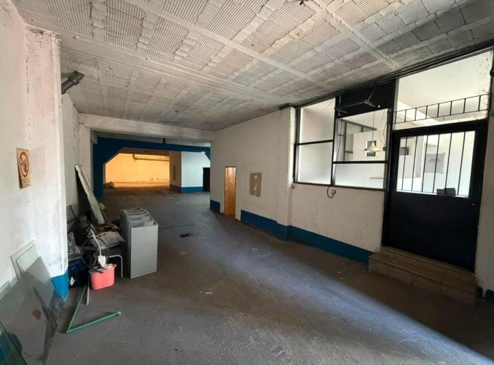 Bodega-Galpón · 600m² · 9 Ambientes
