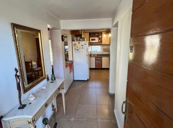 Casa · 130m² · 6 Ambientes · 2 Cocheras