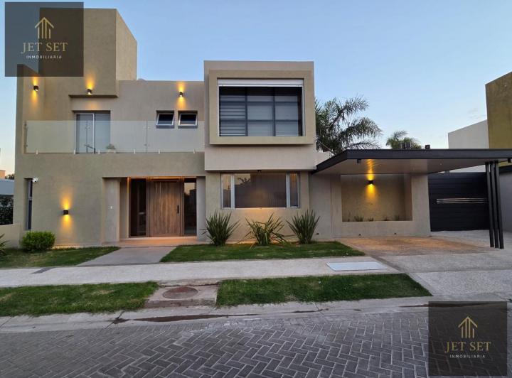 Casa · 450m² · 5 Ambientes · 1 Cochera
