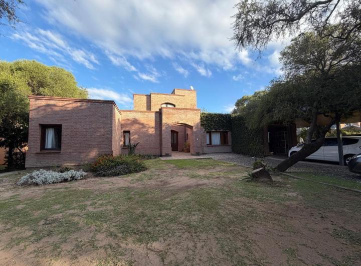 Casa · 432m² · 4 Ambientes