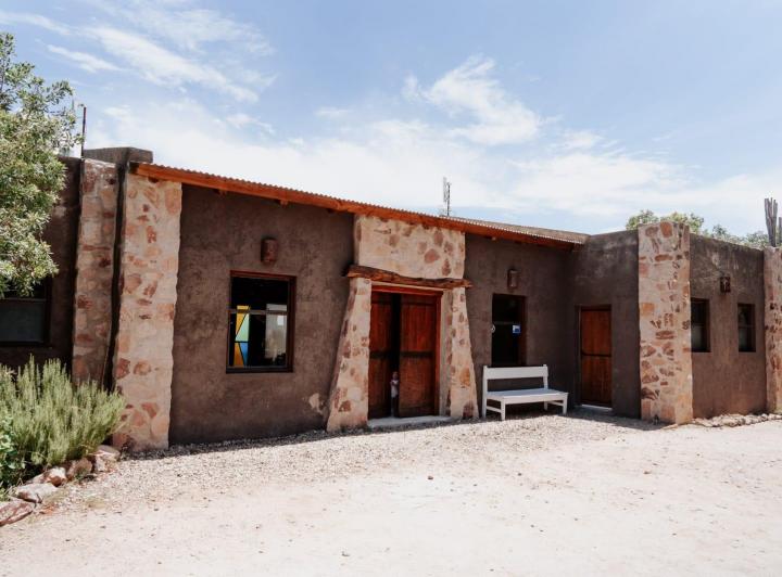 Casa · 200m² · 5 Ambientes · 4 Cocheras