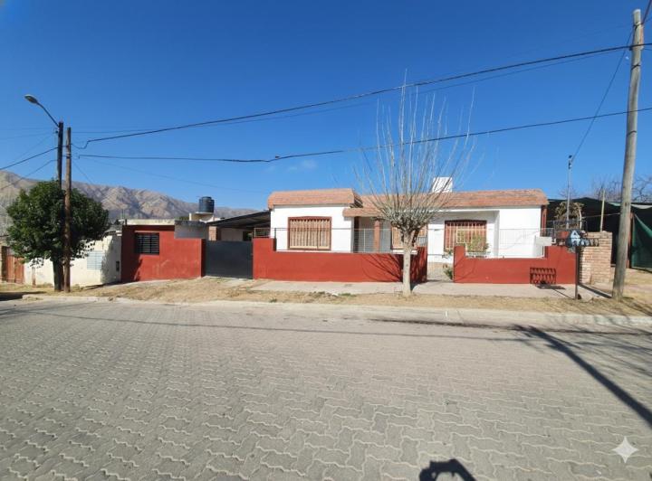 Casa · 2 Ambientes · 1 Cochera