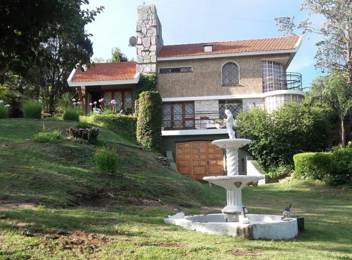 Casa · 162m² · 3 Ambientes · 1 Cochera