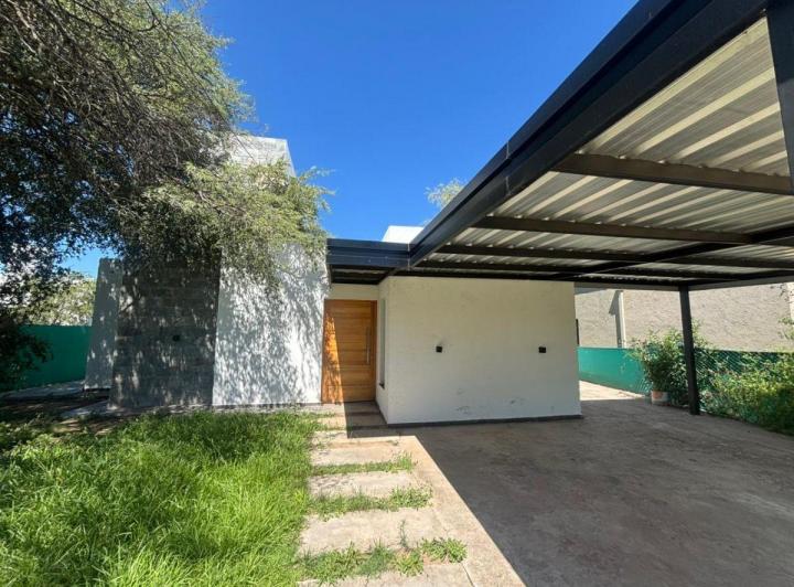 Casa · 190m² · 5 Ambientes · 1 Cochera