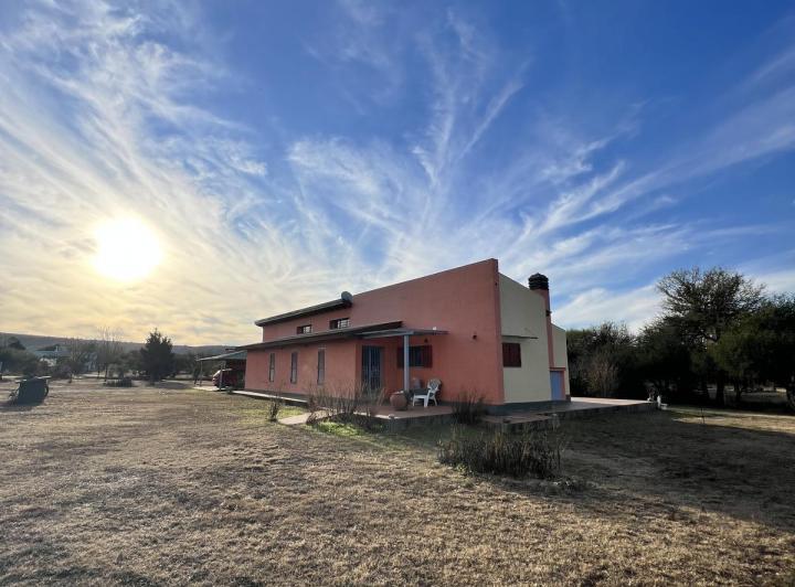 Casa · 251m² · 4 Ambientes · 1 Cochera