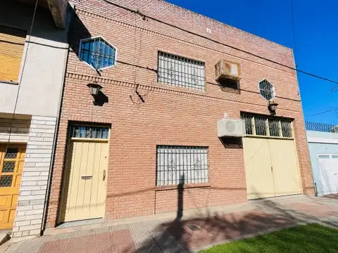 Galpón en Venta en Antártida Argentina, Rosario