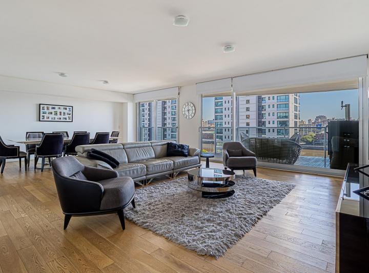 Departamento · 200m² · 5 Ambientes · 2 Cocheras