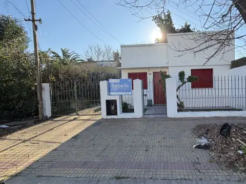 Casa en Alquiler en Villa Elvira, Partido de La Plata