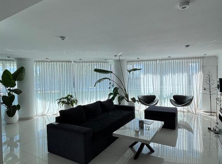 Departamento · 140m² · 6 Ambientes · 1 Cochera