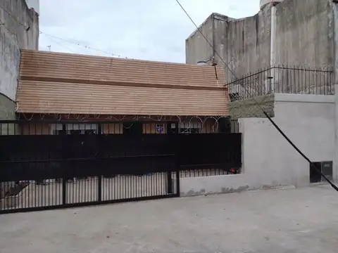 Casa en Venta en Lanus Este, Lanus
