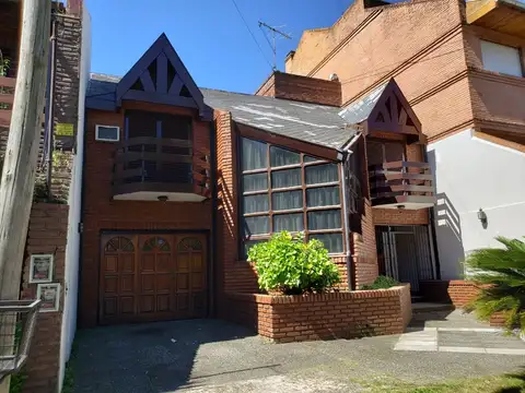 Casa en Venta en Barrio Parque, Villa Martelli