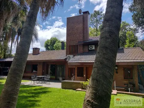 Casa en Venta en San Carlos Country Club, Countries y Barrios Cerrados en Malvinas Argentinas