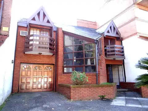 Casa en Venta en Barrio Parque, Villa Martelli