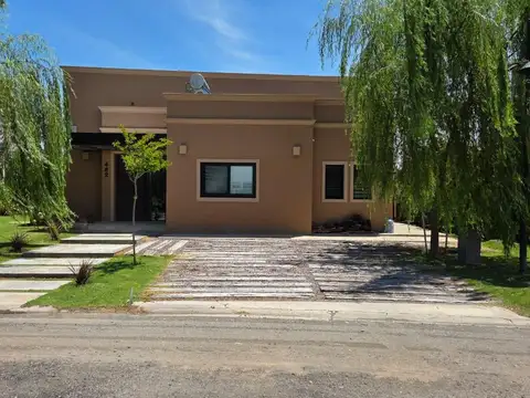 Casa en Venta en San Lucas, Canning