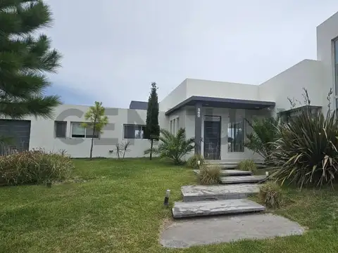 Casa en Venta en Barrio Residencial 1, Costa Esmeralda