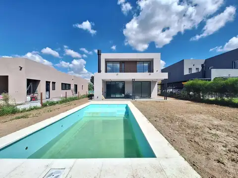 Casa en Venta en Countries y Barrios Cerrados en Escobar, Partido de Escobar