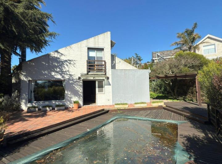 Casa · 130m² · 2 Dormitorios · 1 Cochera