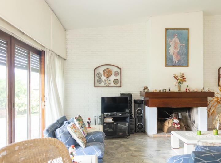 Casa · 5 Ambientes · 1 Cochera