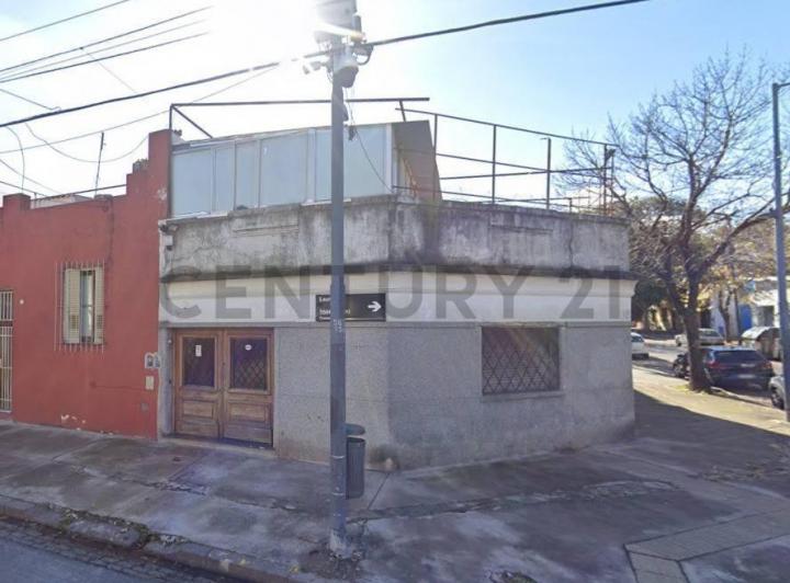 Casa · 110m² · 5 Ambientes · 1 Cochera