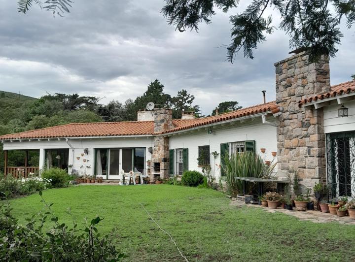 Casa · 400m² · 4 Ambientes