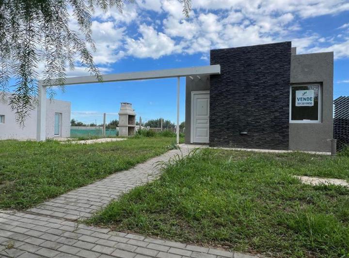 Casa · 80m² · 4 Ambientes · 1 Cochera