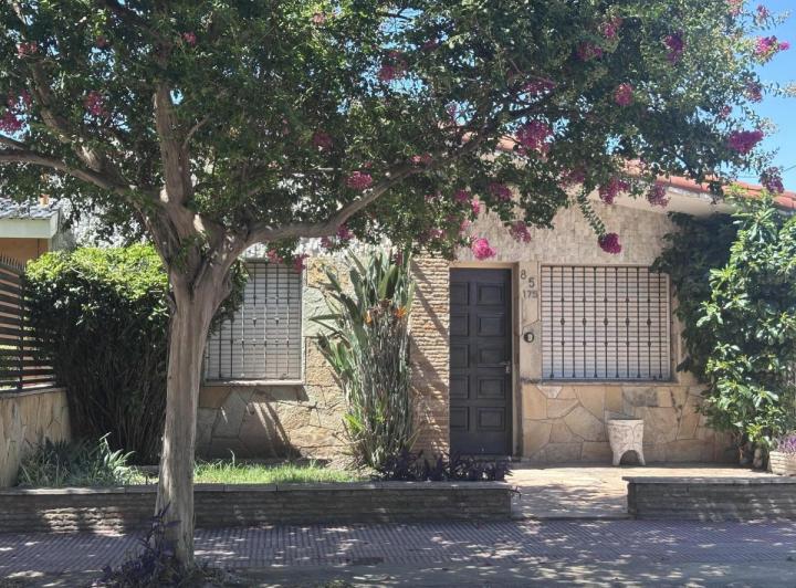 Casa · 131m² · 3 Ambientes · 1 Cochera