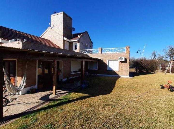 Casa · 430m² · 3 Ambientes