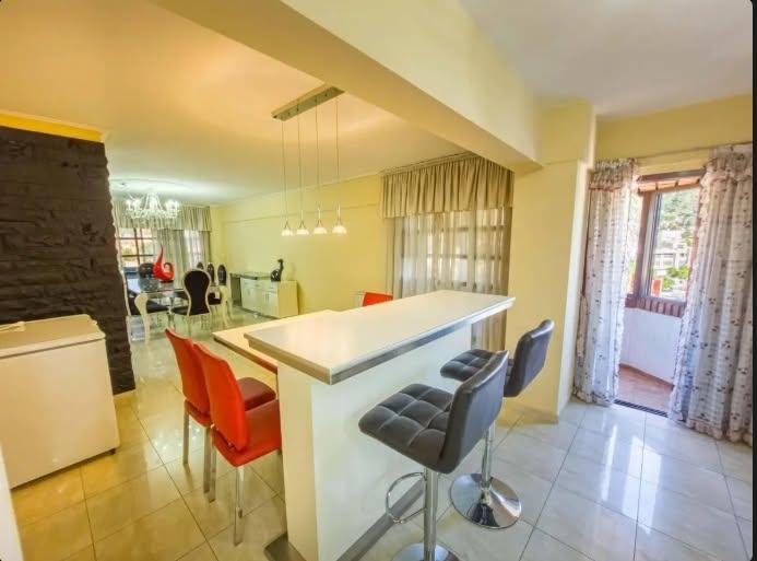 Departamento · 360m² · 5 Ambientes · 2 Cocheras
