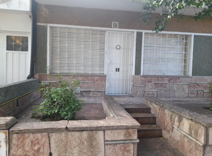 Casa · 115m² · 2 Dormitorios · 2 Cocheras