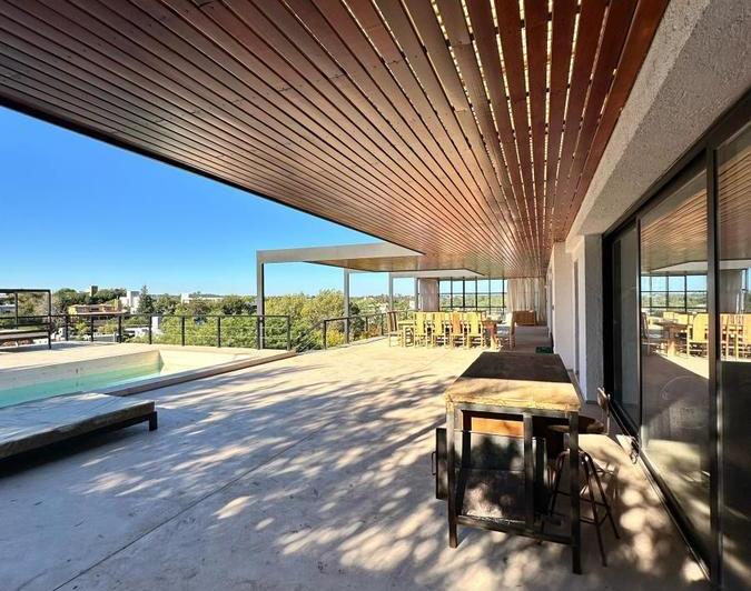 Casa · 452m² · 5 Ambientes · 2 Cocheras