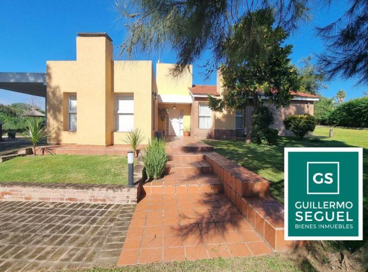Casa · 171m² · 6 Ambientes · 2 Cocheras