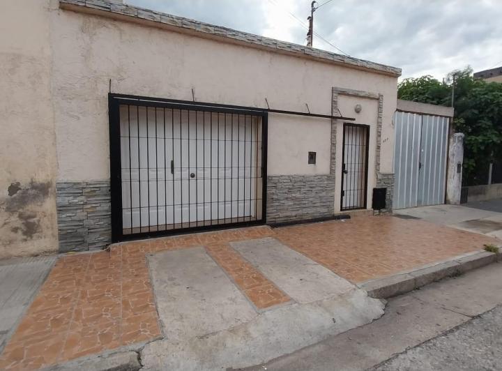Casa · 145m² · 3 Dormitorios · 1 Cochera