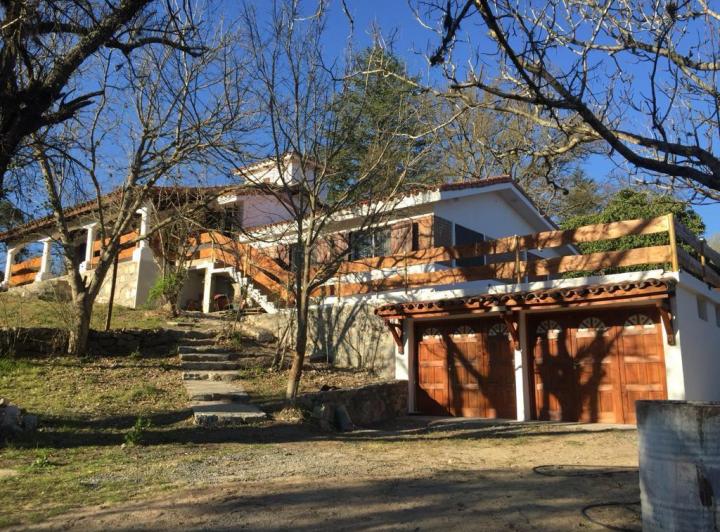 Casa · 185m² · 6 Ambientes · 1 Cochera