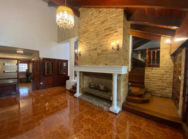 Casa · 335m² · 10 Ambientes