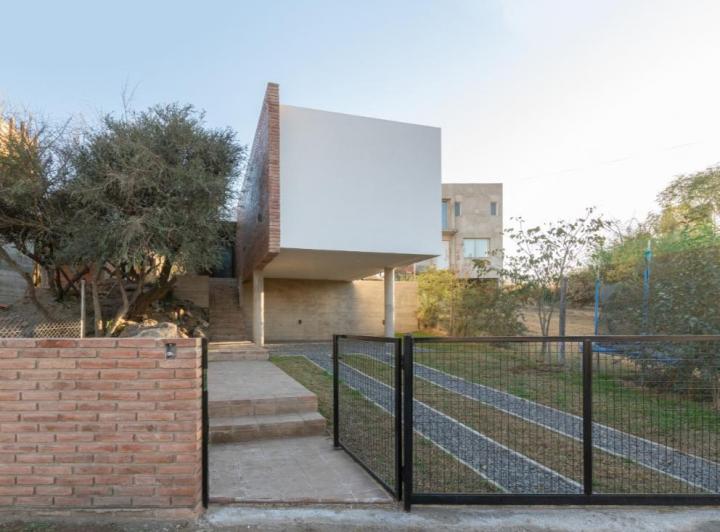 Casa · 100m² · 2 Dormitorios · 1 Cochera