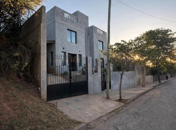 Casa · 186m² · 3 Ambientes · 1 Cochera