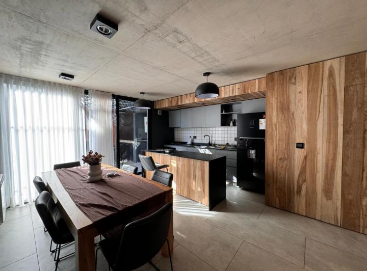 Casa · 85m² · 2 Dormitorios · 1 Cochera